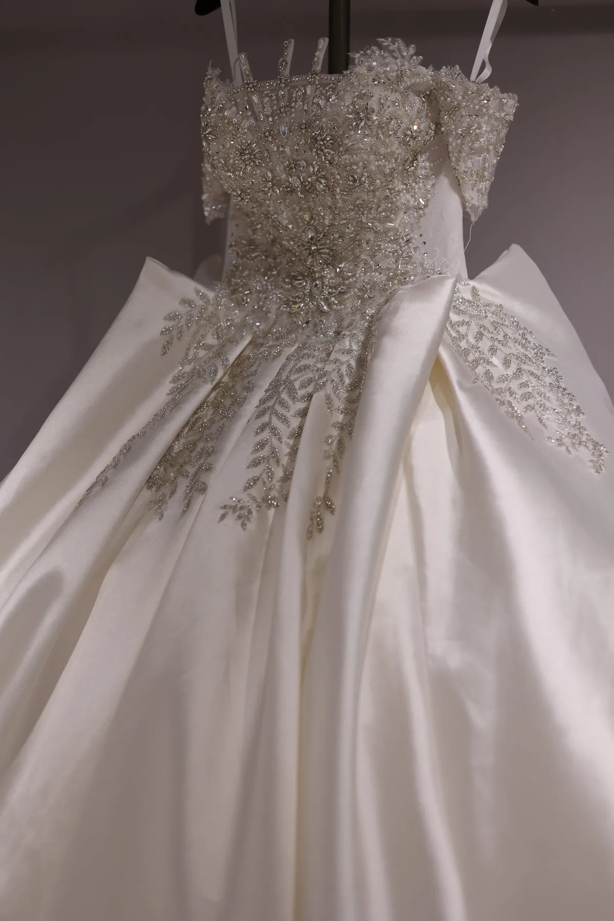 Luxury Crystal Satin Off-Shoulder Ball Gown Wedding Dress RS010